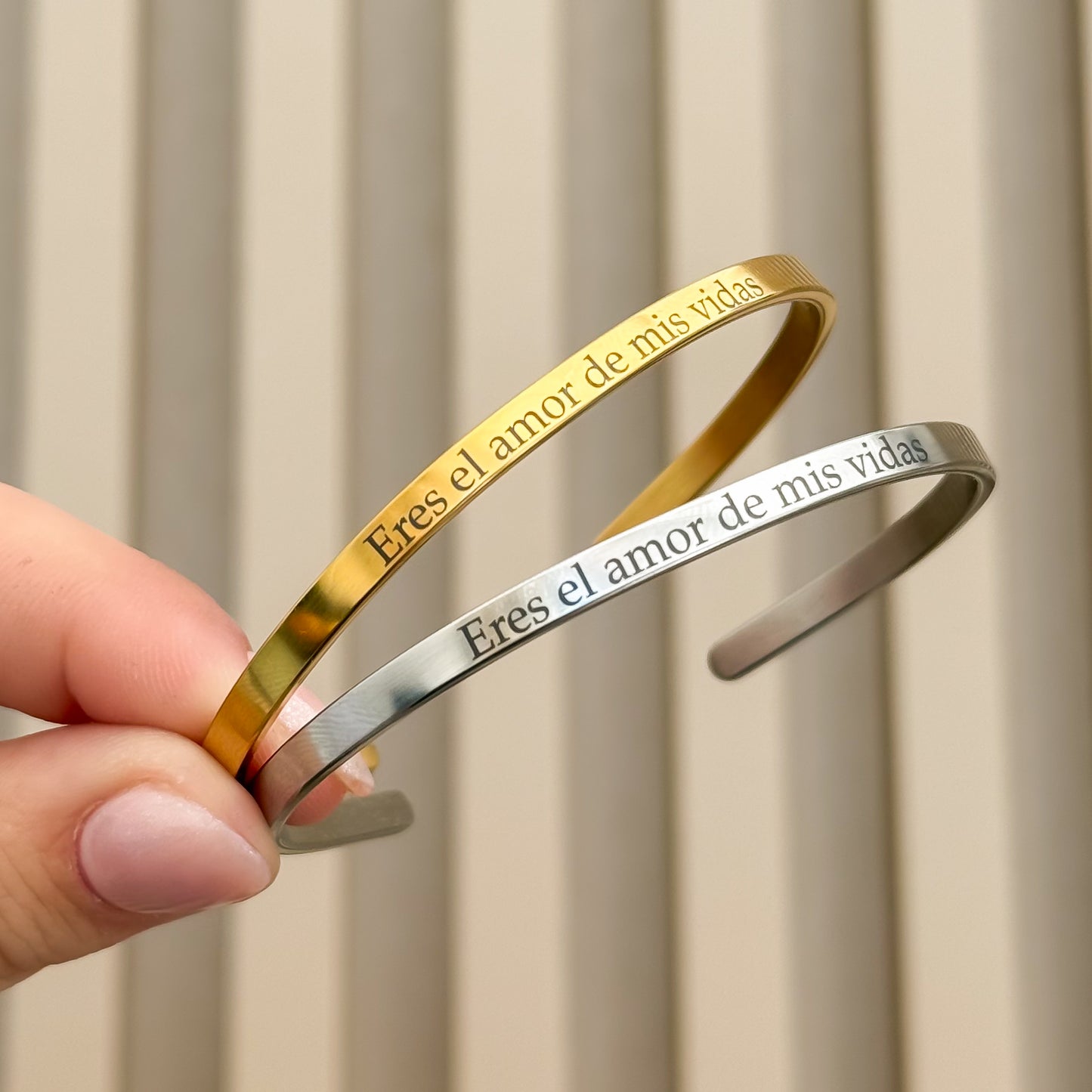 DÚO - BRAZALETES DORADO Y PLATEADO